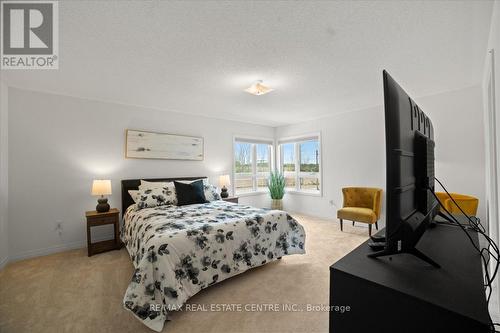 47 Caspian Square, Clarington, ON - Indoor Photo Showing Bedroom