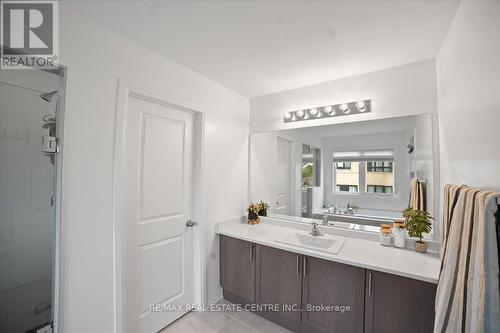 47 Caspian Square, Clarington, ON - Indoor Photo Showing Bathroom