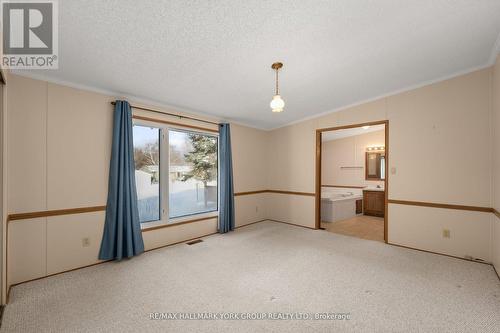 3 Inlet Court, Georgina, ON - Indoor Photo Showing Other Room