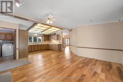 3 Inlet Court, Georgina, ON - Indoor