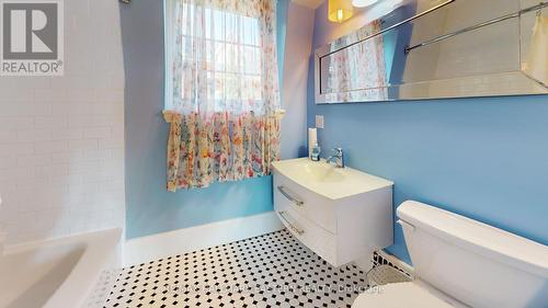 757 Water Street, Peterborough, ON - Indoor Photo Showing Bathroom