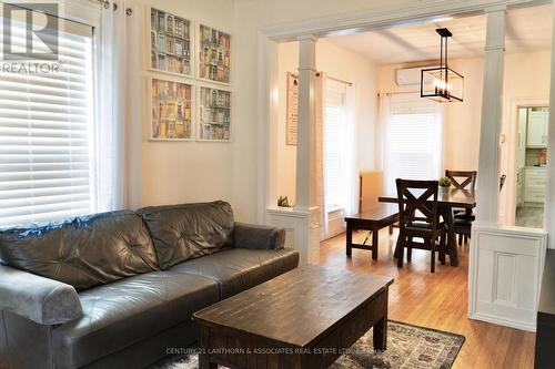 92 Cedar Street, Belleville, ON - Indoor Photo Showing Living Room