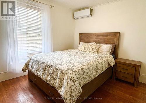 92 Cedar Street, Belleville, ON - Indoor Photo Showing Bedroom