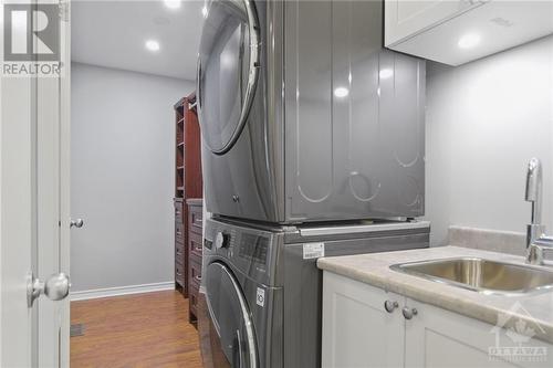84 Inverary Drive, Ottawa, ON - Indoor Photo Showing Laundry Room