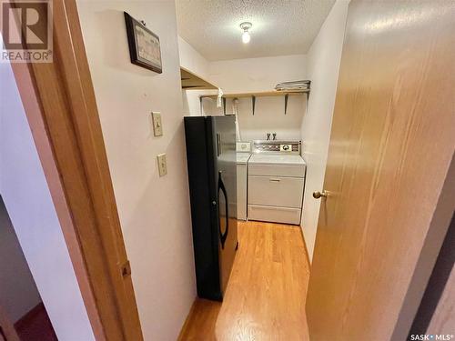 414 2410 Heseltine Road, Regina, SK - Indoor Photo Showing Laundry Room