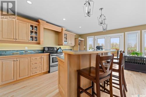 233 Wood Lily Drive, Moose Jaw, SK - Indoor Photo Showing Kitchen