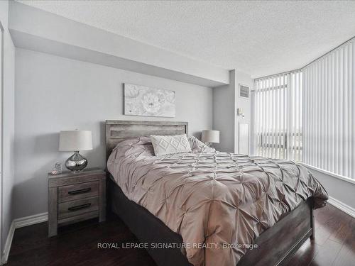 710-75 King St E, Mississauga, ON - Indoor Photo Showing Bedroom