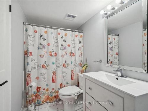 710-75 King St E, Mississauga, ON - Indoor Photo Showing Bathroom