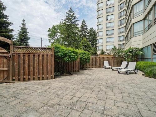 710-75 King St E, Mississauga, ON - Outdoor