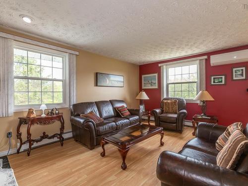 53 River Drive, Greenwood, NS 