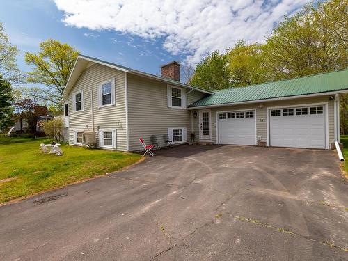 53 River Drive, Greenwood, NS 