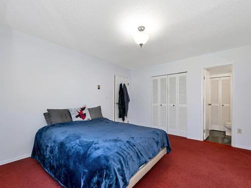 101-1021 Collinson St, Victoria, BC - Indoor Photo Showing Bedroom