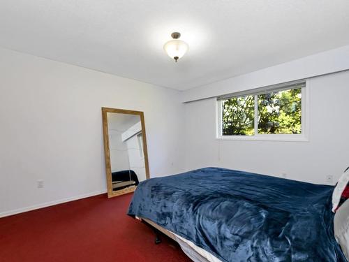 101-1021 Collinson St, Victoria, BC - Indoor Photo Showing Bedroom