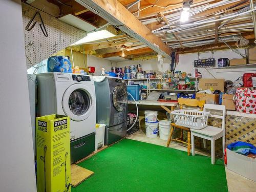 Salle de lavage - 546 6E Avenue Lac-Capri, Saint-Colomban, QC - Indoor Photo Showing Laundry Room