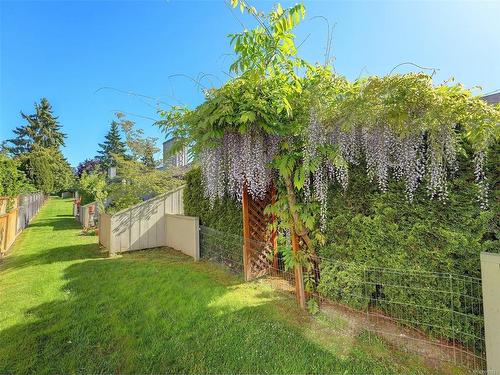 6-1184 Clarke Rd, Central Saanich, BC - Outdoor