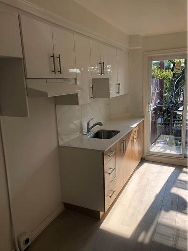 Dwelling - 4880 Rue Paisley, Montréal (Rosemont/La Petite-Patrie), QC - Indoor Photo Showing Kitchen