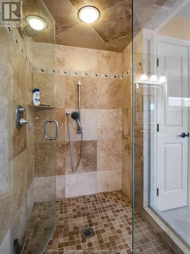 6515 Matchette Road, Lasalle, ON - Indoor Photo Showing Bathroom