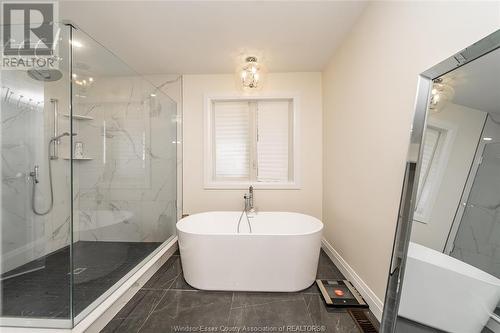 328 Benson Court, Amherstburg, ON - Indoor Photo Showing Bathroom