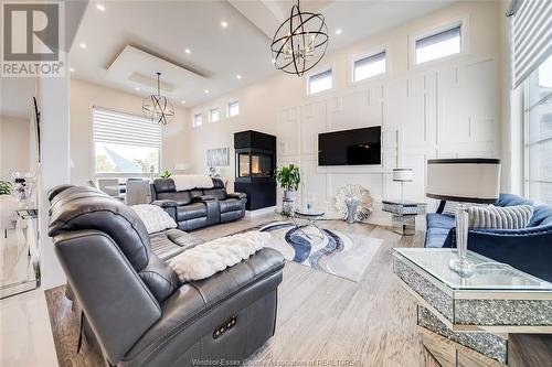 328 Benson Court, Amherstburg, ON - Indoor Photo Showing Living Room With Fireplace