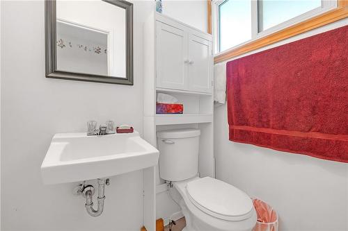 422 Jackson Street W, Hamilton, ON - Indoor Photo Showing Bathroom