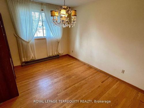 139 Sandwell Dr, Oakville, ON - Indoor Photo Showing Other Room