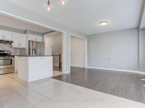 8-3002 Preserve Dr, Oakville, ON - Indoor Photo Showing Kitchen