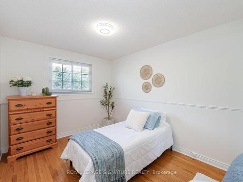 406 Lara Wood, Mississauga, ON - Indoor Photo Showing Bedroom