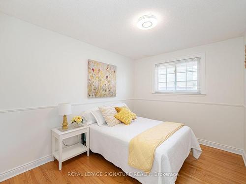 406 Lara Wood, Mississauga, ON - Indoor Photo Showing Bedroom