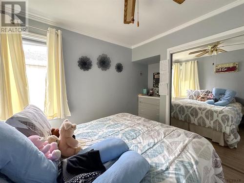 105 Anson Dr, Iroquois Falls, ON - Indoor Photo Showing Bedroom