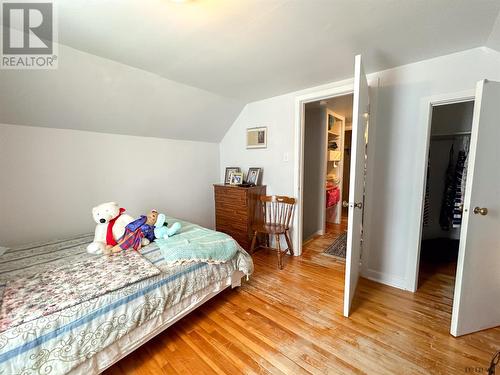 105 Anson Dr, Iroquois Falls, ON - Indoor Photo Showing Bedroom