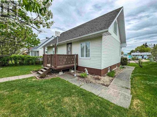 105 Anson Dr, Iroquois Falls, ON - Outdoor