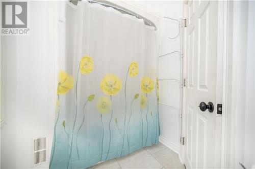 267 Cecelia Street, Pembroke, ON - Indoor Photo Showing Bathroom