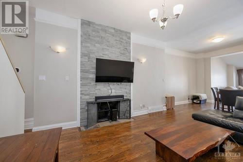123 York Street, Ottawa, ON - Indoor Photo Showing Living Room With Fireplace