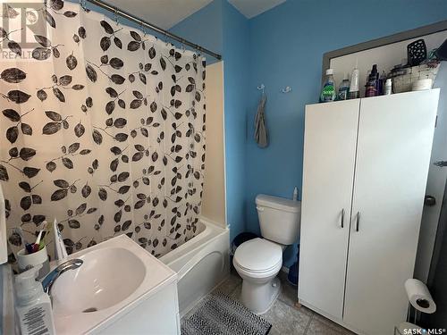 1662 102Nd Street, North Battleford, SK - Indoor Photo Showing Bathroom