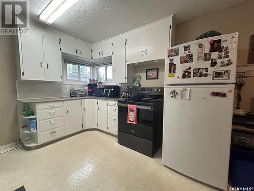 1662 102Nd Street, North Battleford, SK - Indoor Photo Showing Kitchen