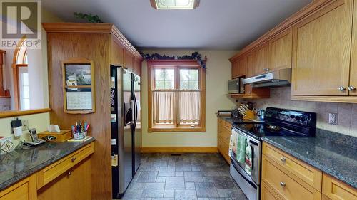 127 Drake St, Sault Ste. Marie, ON - Indoor Photo Showing Kitchen