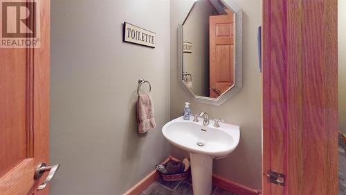 127 Drake St, Sault Ste. Marie, ON - Indoor Photo Showing Bathroom
