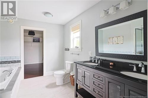 5 Entlebucher Court, Fredericton, NB - Indoor Photo Showing Bathroom
