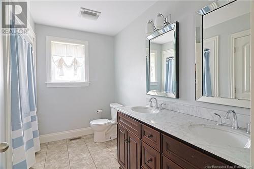 5 Entlebucher Court, Fredericton, NB - Indoor Photo Showing Bathroom