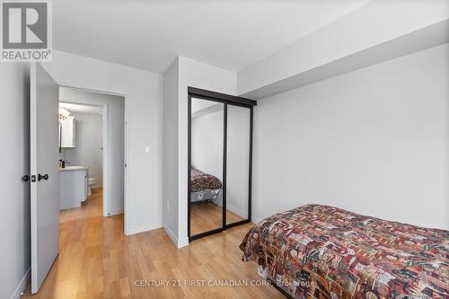 304 - 3355 Sandwich Street, Windsor, ON - Indoor Photo Showing Bedroom