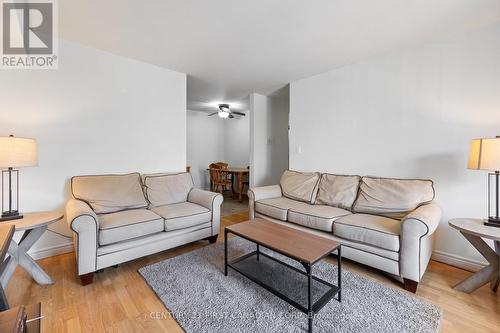 304 - 3355 Sandwich Street, Windsor, ON - Indoor Photo Showing Living Room