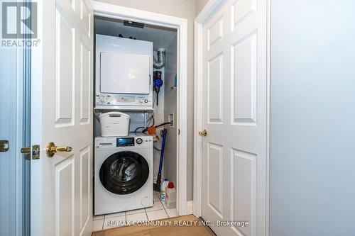 718 - 16 Dallimore Circle, Toronto, ON - Indoor Photo Showing Laundry Room