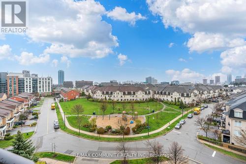 718 - 16 Dallimore Circle, Toronto, ON - Outdoor With View