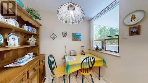 301 - 10 Muirhead Road, Toronto, ON - Indoor Photo Showing Dining Room