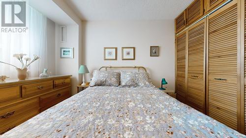 301 - 10 Muirhead Road, Toronto (Pleasant View), ON - Indoor Photo Showing Bedroom