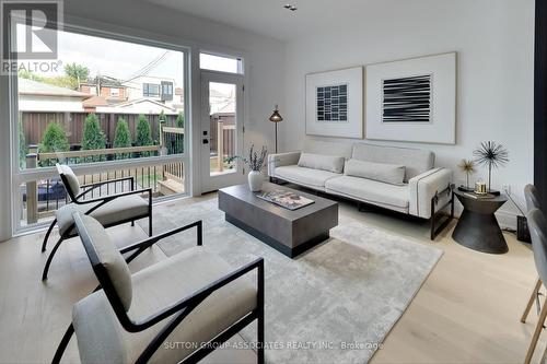 91 Alameda Avenue, Toronto, ON - Indoor Photo Showing Living Room