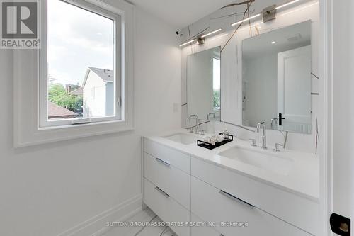 91 Alameda Avenue, Toronto, ON - Indoor Photo Showing Bathroom