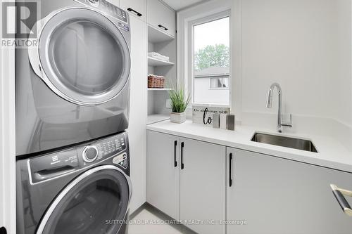 91 Alameda Avenue, Toronto, ON - Indoor Photo Showing Laundry Room