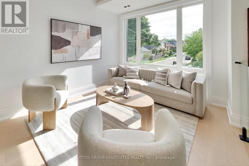 91 Alameda Avenue, Toronto, ON - Indoor Photo Showing Living Room