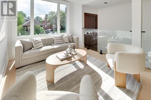 91 Alameda Avenue, Toronto, ON - Indoor Photo Showing Living Room